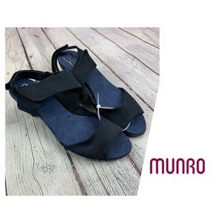 Munro American  Navy Sandals